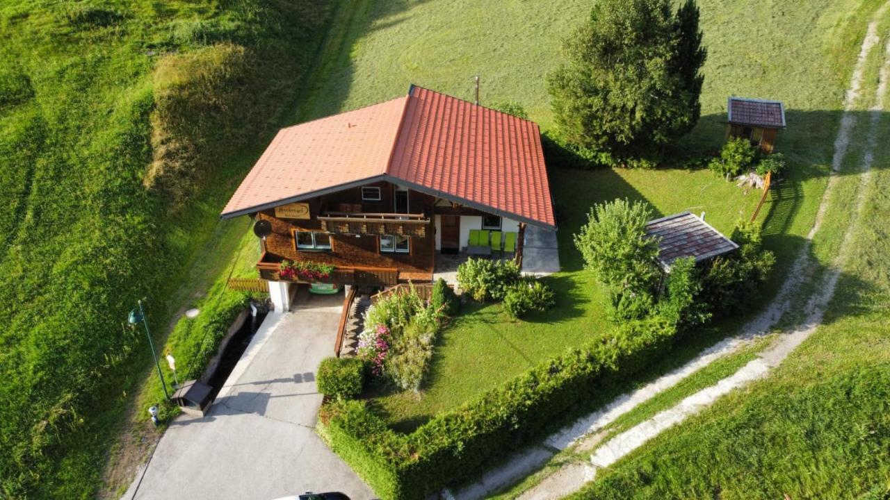 Ferienhaus Hochvogel Hinterhornbach エクステリア 写真